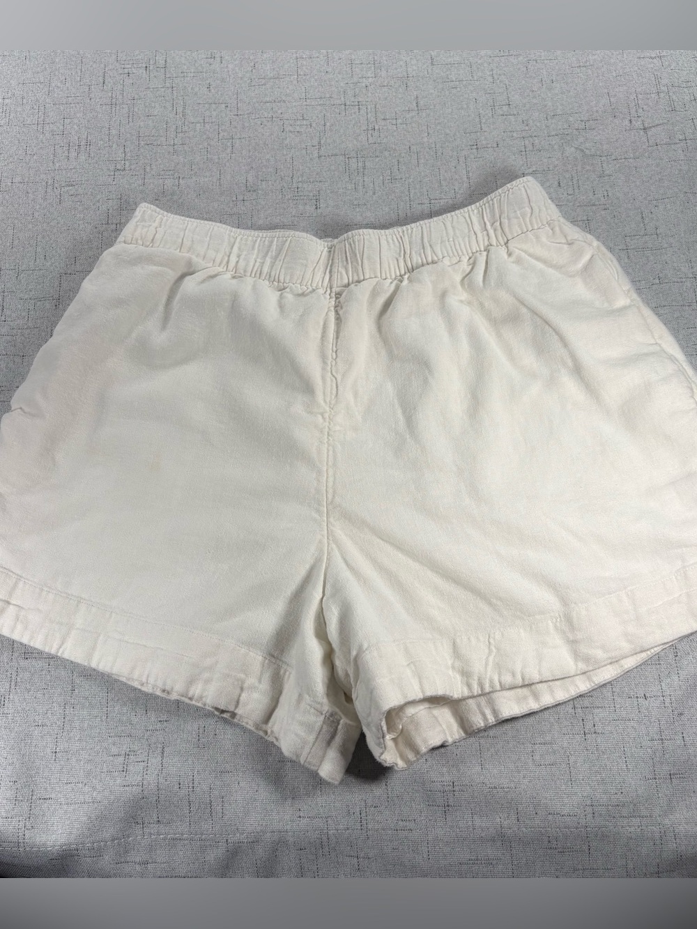 Abercrombie & Fitch Women’s Cream Elastic-Waist Casual Shorts